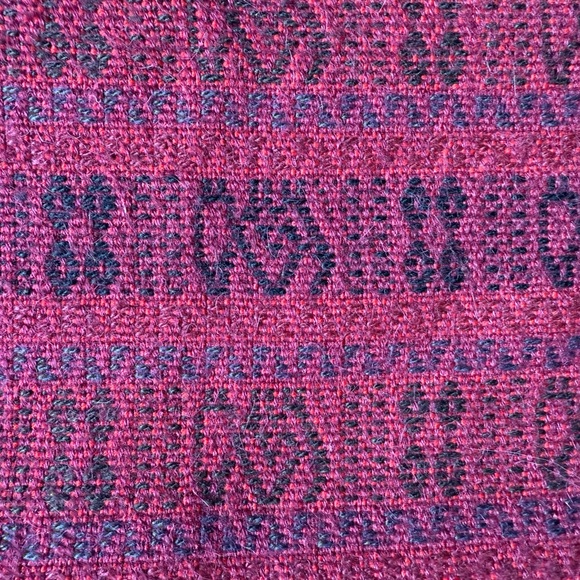 Estirpe Inca Alpaca Throw Blanket – Handwoven in Peru - Picture 4 of 4